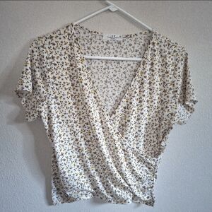 Rebellious Dreamer Fitted Floral V-neck Blouse XL